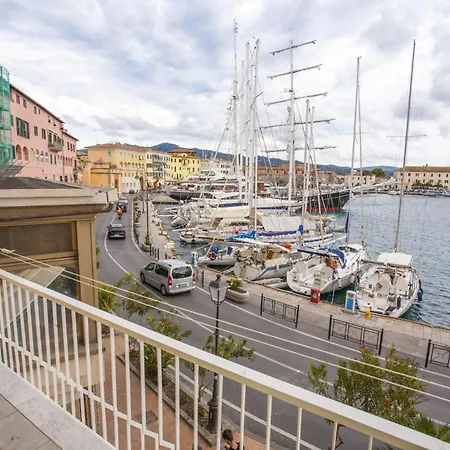 La Calata Sulla Darsena